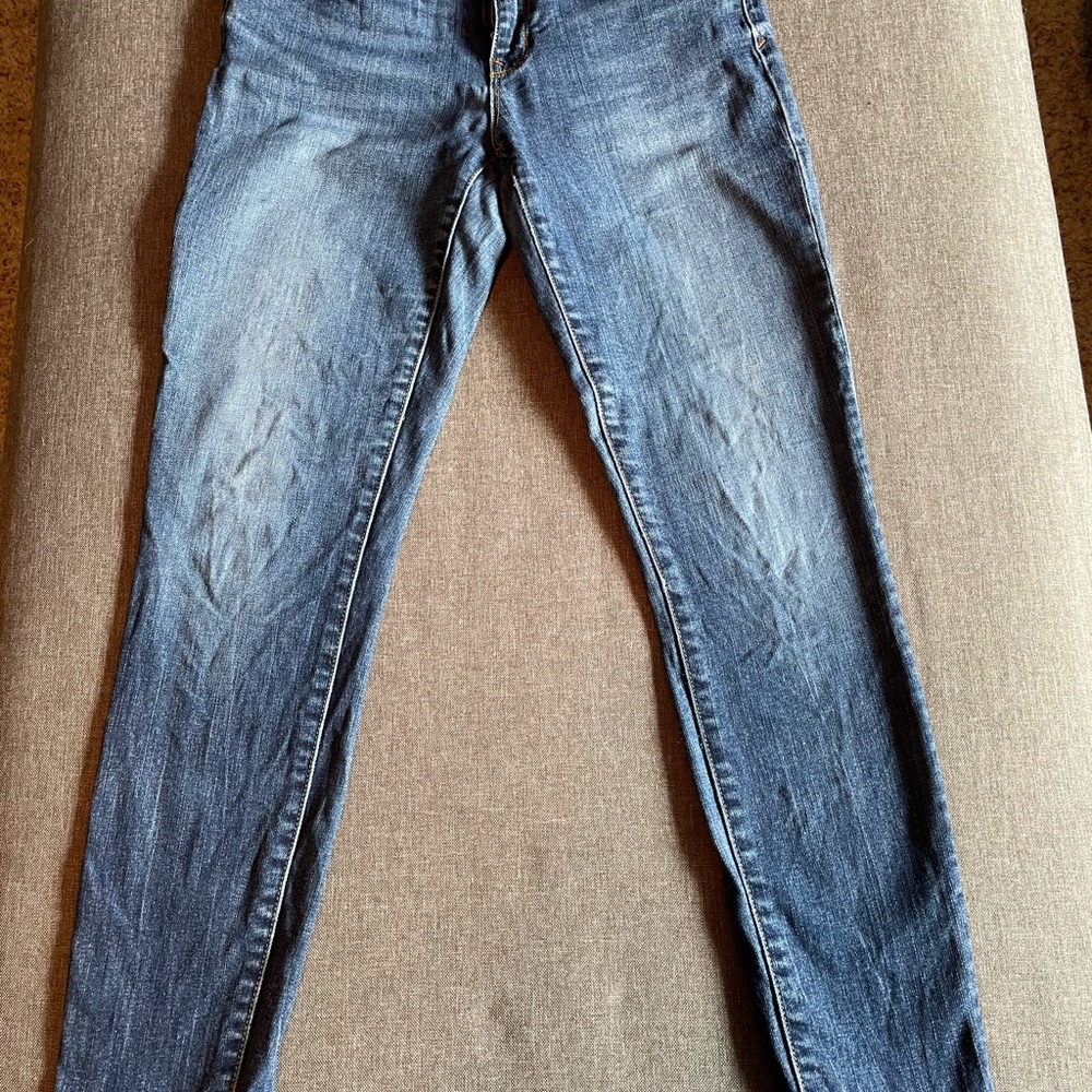 Woman’s Gap jeans